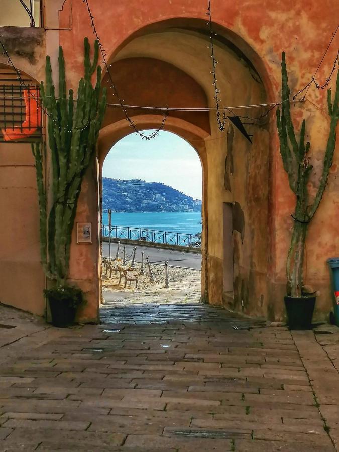 Vialunga Apartment In The Old Town Bordighera Exterior photo